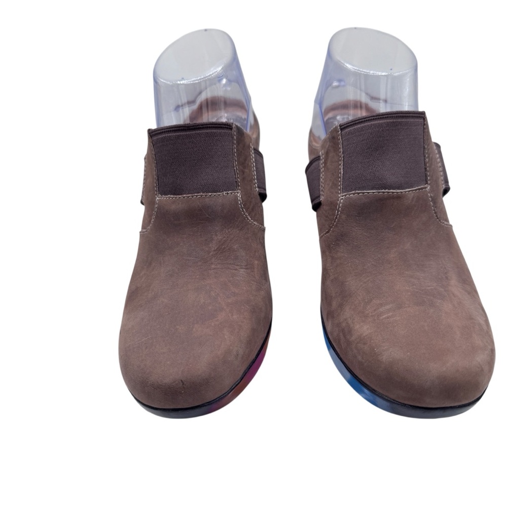 Women’s Brown Suede Slip-On Heeled Clogs - Picture 7 of 13